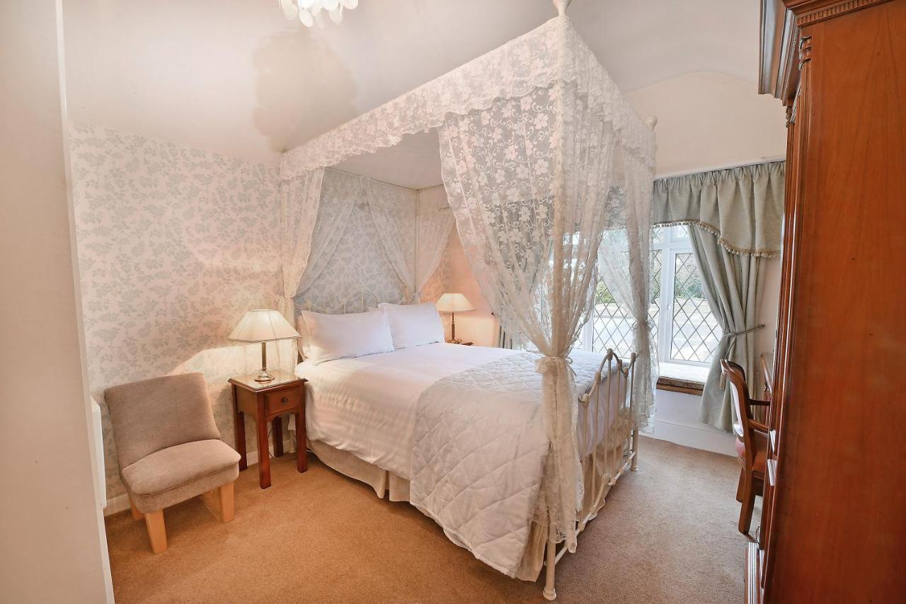 Virginia Lodge สแตรทฟอร์ด อะพอน เอวอน ภายนอก รูปภาพ